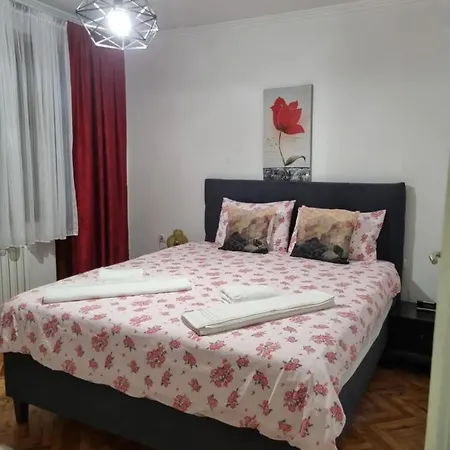 Hipnotic Villa *